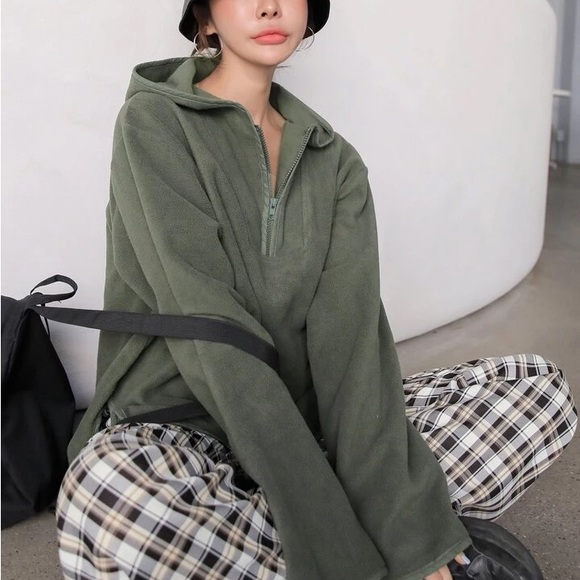 (3 for $24❣️) Half Zip Cozy Hoodie - Picture 13 of 14